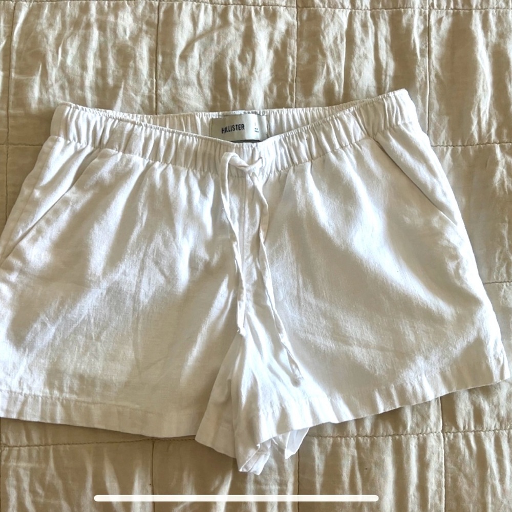 Hollister Women's White Linen Shorts